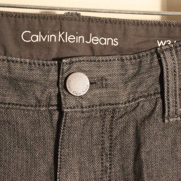 Calvin Klein Jeans light grey small fishbone design, long straight leg pants W34 - Picture 3 of 10